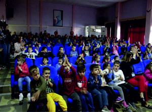 ilköğretim Öğrencileri Ankara Kukla Tiyatrosu ile Buluştu