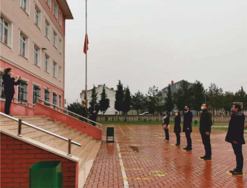 Okullarımızdan istiklal Marşımızın Sesi Yükseldi