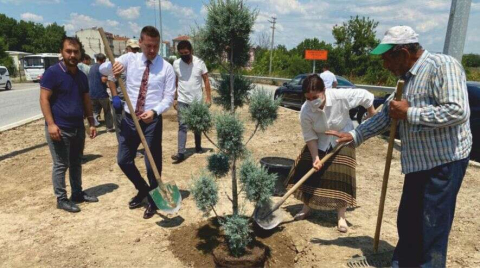 ilçemiz Girişleri Güzel Bir Görünüme Kavuşuyor