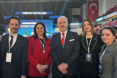 AK PARTİ ADAYLARINI TANITTI