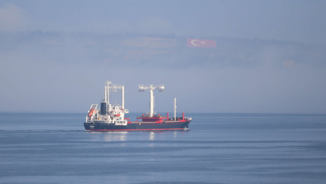 Çanakkale Boğazı sis nedeniyle transit gemilere kapatıldı