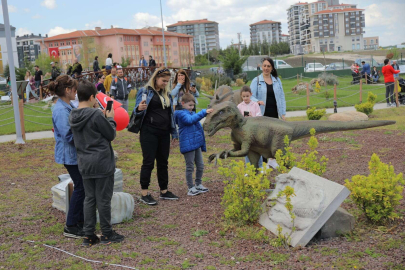 MÜZEDE ŞENLİK