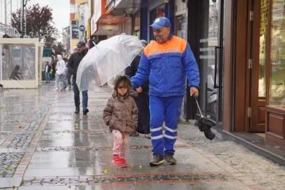 EDİRNE’DE YAĞIŞ, KIRKLARELİ’DE DOLU