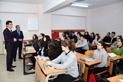 ÇORLU ARİF NİHAT ASYA ANADOLU LİSESİ'Nİ ZİYARET ETTİ