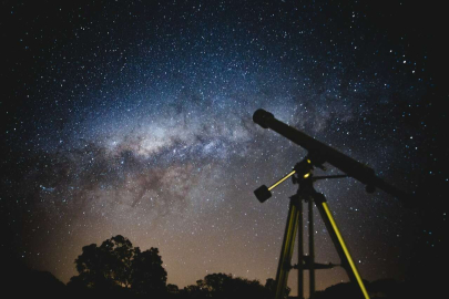 TELESKOP İLE GECE GÖZLEMİ