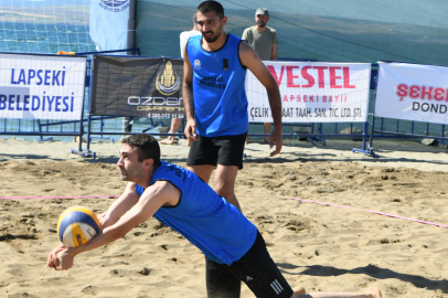 PLAJ VOLEYBOLU TURNUVASI BAŞLADI