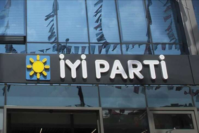 İYİ PARTİ’DE YÖNETİM DÜŞTÜ