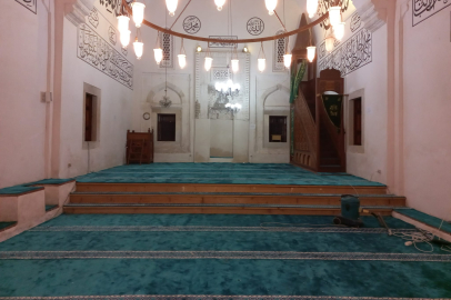 GAZİ MİHAL CAMİİ'NE YENİ HALI