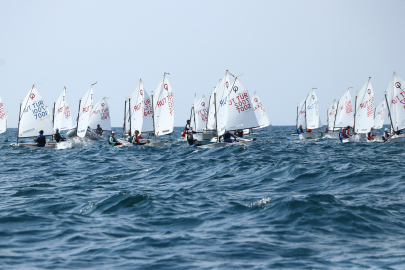 OPTİMİST CUP YELKEN YARIŞLARI BAŞLADI