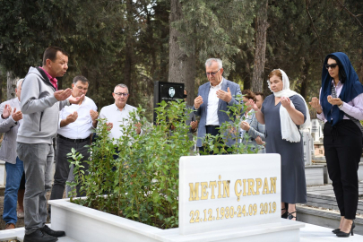 ÇIRPAN VEFAT YILDÖNÜMÜNDE KABRİ BAŞINDA ANILDI