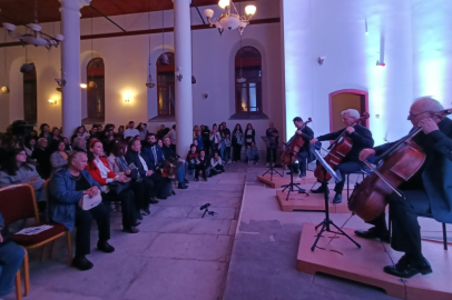 DANİMARKALI SANATÇIDAN İTALYAN KİLİSESİ’NDE KONSER