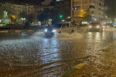 KIRKLARELİ’NDE ARAÇLAR İLERLEMEKTE GÜÇLÜK ÇEKTİ