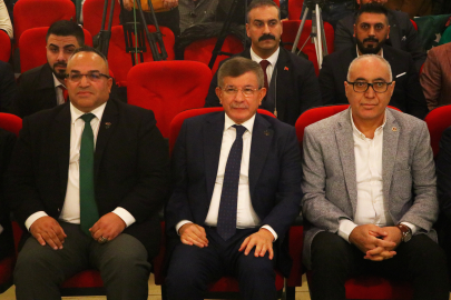 Davutoğlu, partisinin Tekirdağ il kongresine katıldı