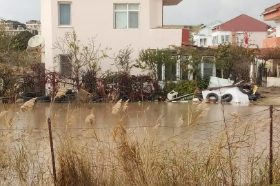 Enez'de yazlıkların bahçelerini su bastı