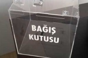 Bağış kutusunu çaldı