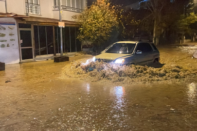 Kırklareli’nde şiddetli yağış hayatı felç etti