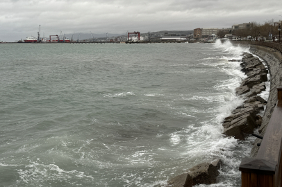 Tekirdağ'da deniz ulaşımına poyraz engeli