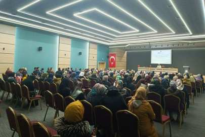 ‘‘Aileyi Ayakta Tutan Değerler’’ konferansı