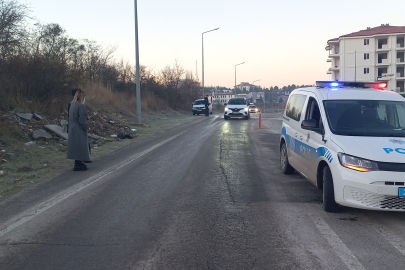 Yoldaki buzlanmadan dolayı kazalar peş peşe geldi