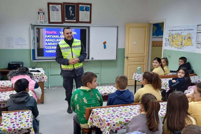 Esetçe’de ilkokul çocuklarına trafik eğitimi