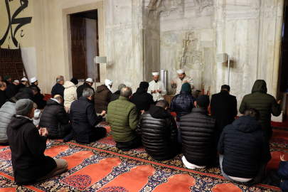 Camilerde şehit olan askerler için dua edildi