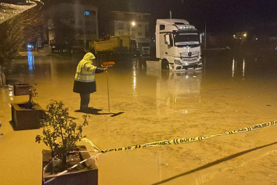 Kırklareli’nde araçlar suya gömüldü