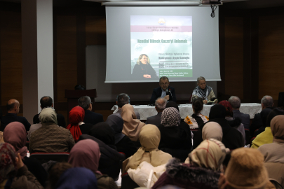 "Kendini Bilmek Gazze'yi Anlamak" konulu söyleşi yapıldı