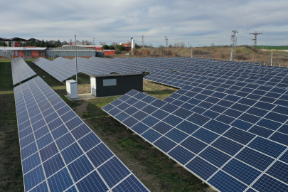 Tüm elektriğini "güneşten" üretecek