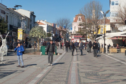 Güneşli havayı gören Saraçlar’a akın etti