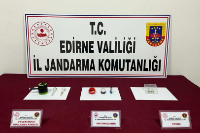 Edirne’de bir araçta uyuşturucu madde ele geçirildi