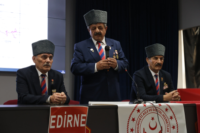 Kıbrıs gazileri Edirne Lisesi öğrencileri ile buluştu