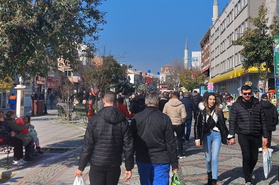 Güneşli hava Saraçlar’ı doldurdu