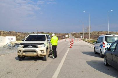 Trafik denetimlerinde 14 araç trafikten men edildi