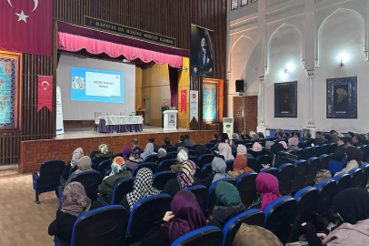 Edirne’de ‘Ailede Zaman Bilinci’ Konferansı