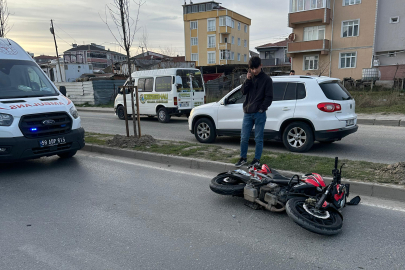 Kamyonete çarpan motosikletin sürücüsü ağır yaralandı