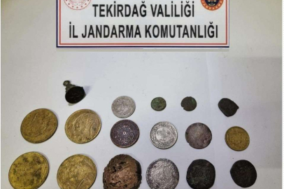 Şüpheli araçta sikkeler bulundu