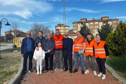 Akdağ’a emekli akademisyenlerden destek