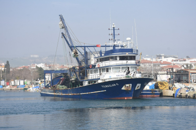 Tekirdağ'da tekneden denize düşen tayfa aranıyor