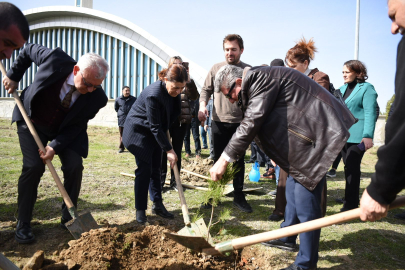 Sağlık Çalışanları Yaşam Fidanlığına ilk fidanlar