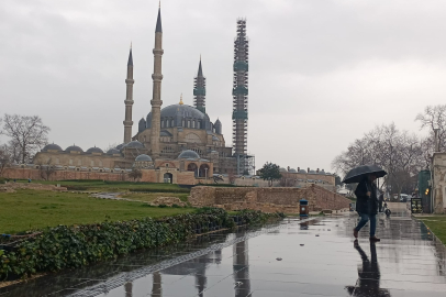 Edirne’de yağış etkili oluyor