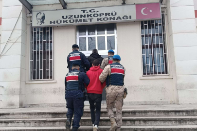 Yurtdışına kaçmaya çalışırken yakalandılar