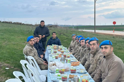 İpsala Kaymakamı Sevgili, Mehmetçikle iftar yaptı