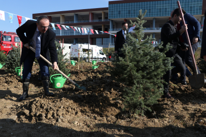 200 bin fidan toprakla buluşturuldu