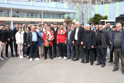 Milli atlet Emirhan Tekirdağ'da törenle karşılandı