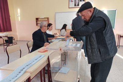 Edirne'de oy verme işlemi başladı