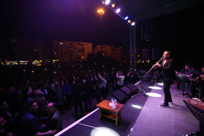 Hüsnü Şenlendirici Kırklareli'nde konser verdi