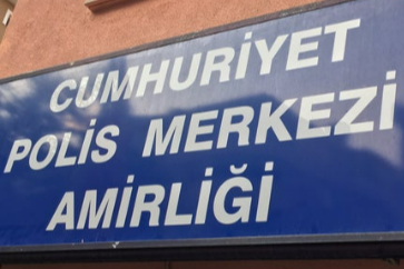 Ev sahibinin oğlu ve yeğeni tehdit etti