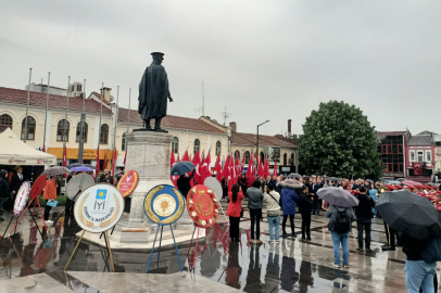 23 Nisan kutlamaları yağmur altında başladı