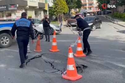 Seyir Halindeyken Yol Çöktü