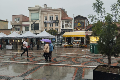 Edirne’de Sağanak Yağış Etkili Oluyor